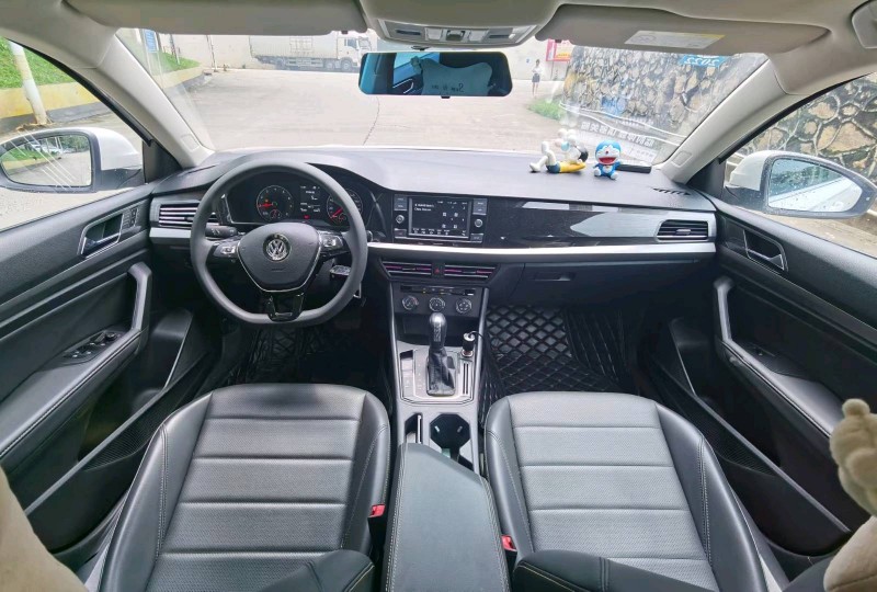 东莞20年大众朗逸7