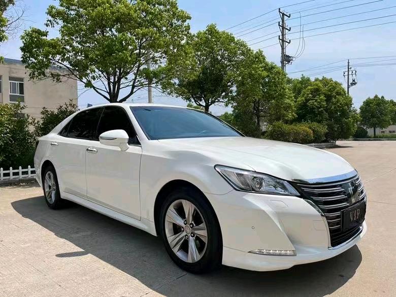 盐城16年丰田皇冠2