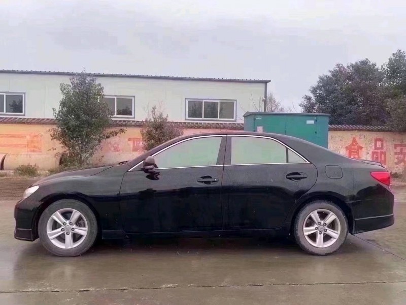 北京12年丰田锐志7