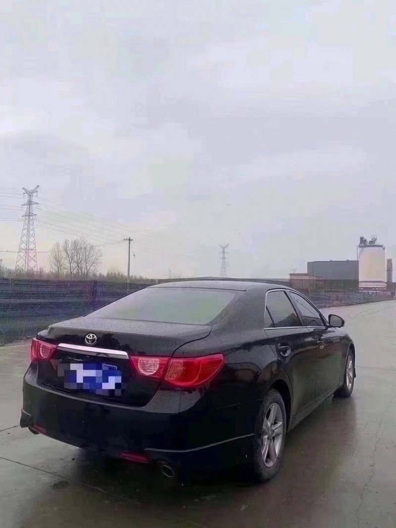 北京12年丰田锐志9