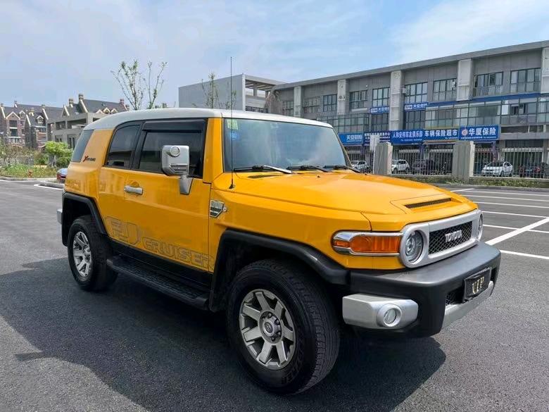 盐城19年丰田FJ8