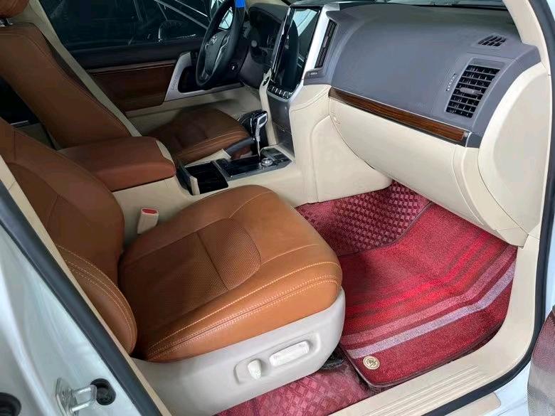 盐城17年丰田兰德酷路泽4