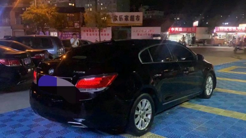 北京11年别克君越5