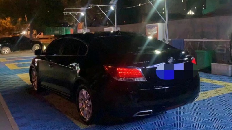 北京11年别克君越8