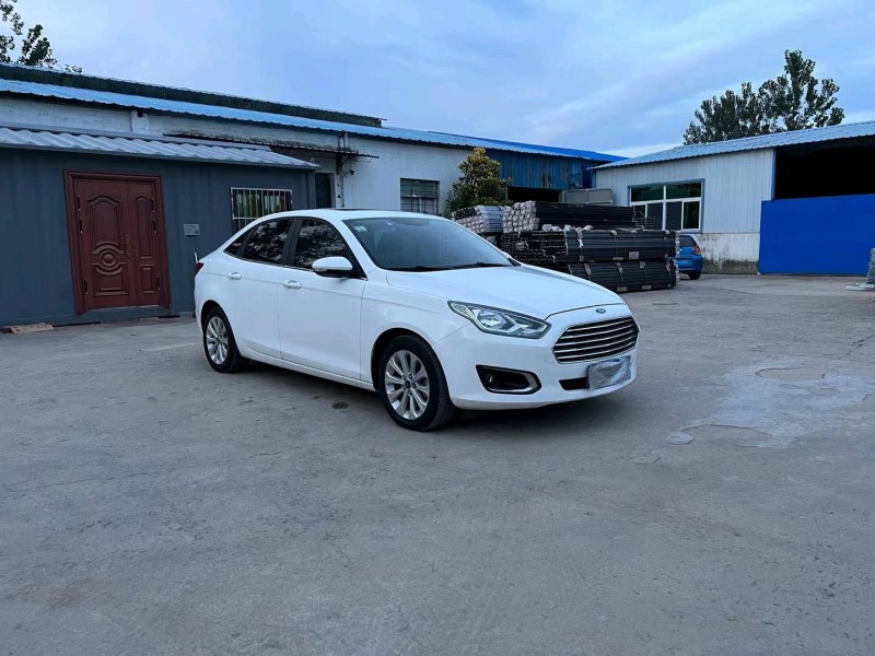 徐州17年福特福睿斯3