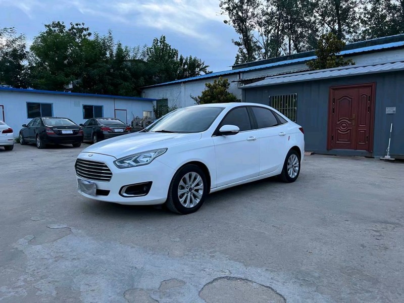 徐州17年福特福睿斯4