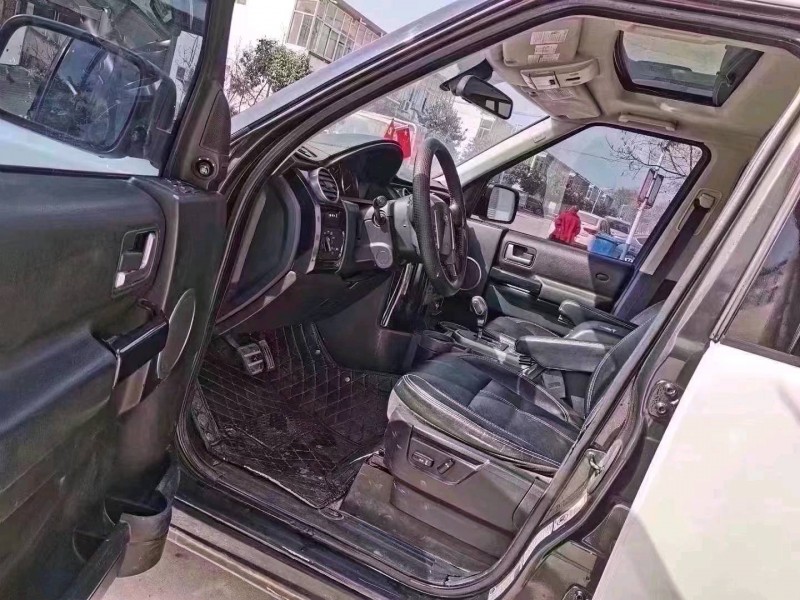 北京13年路虎发现4