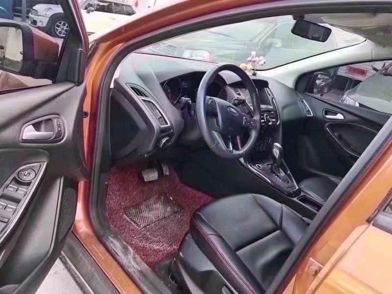 北京16年福特福克斯8