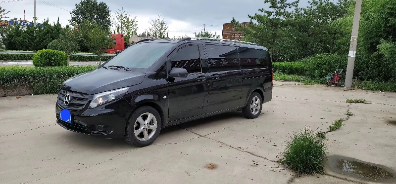 北京18年奔驰威霆3