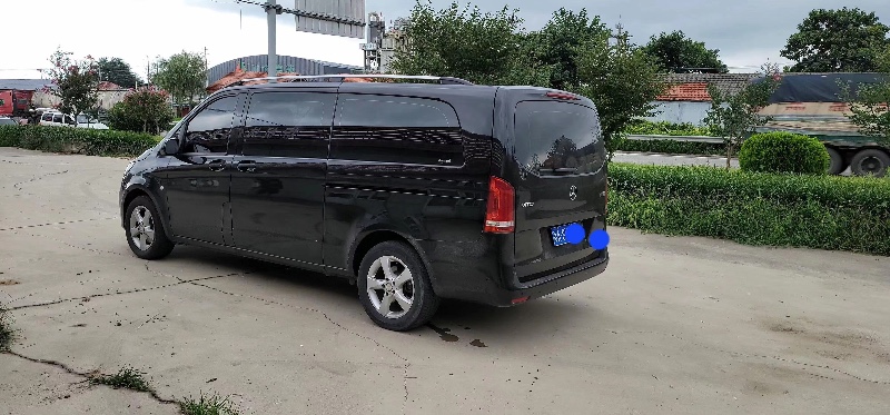 北京18年奔驰威霆7