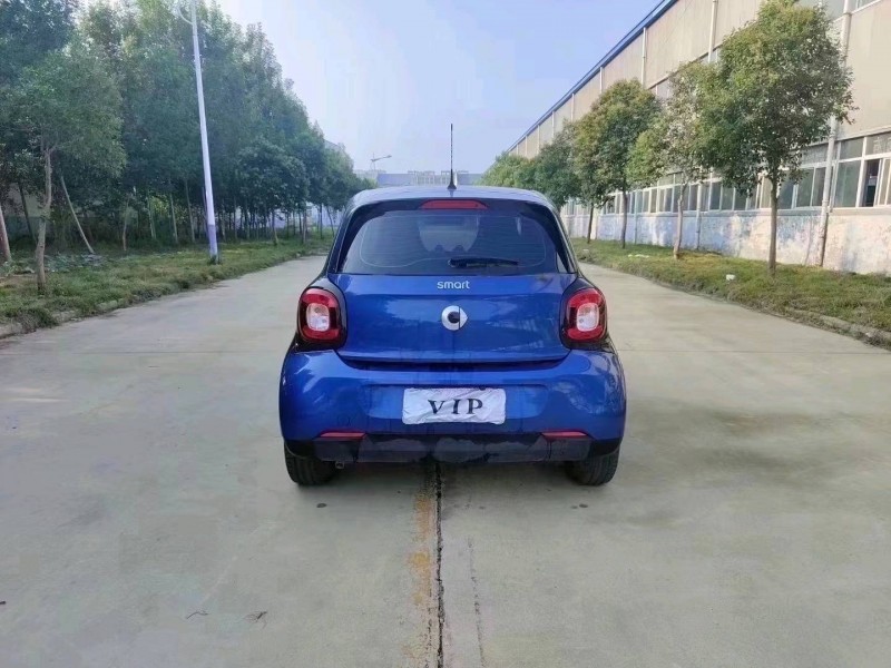 北京18年奔驰smart3