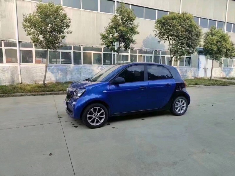 北京18年奔驰smart7