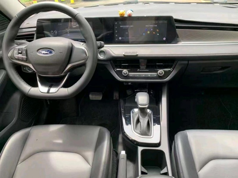 中山21年福特福睿斯8