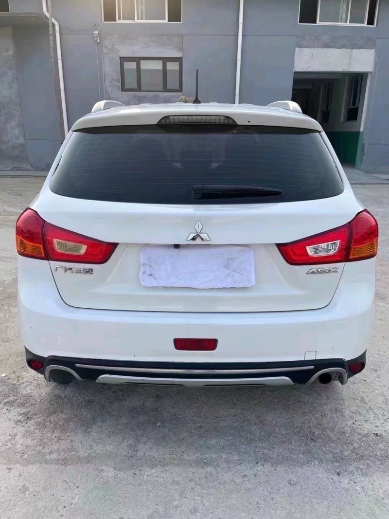 北京15年三菱劲炫5