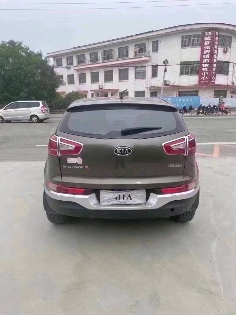 北京12年起亚智跑1