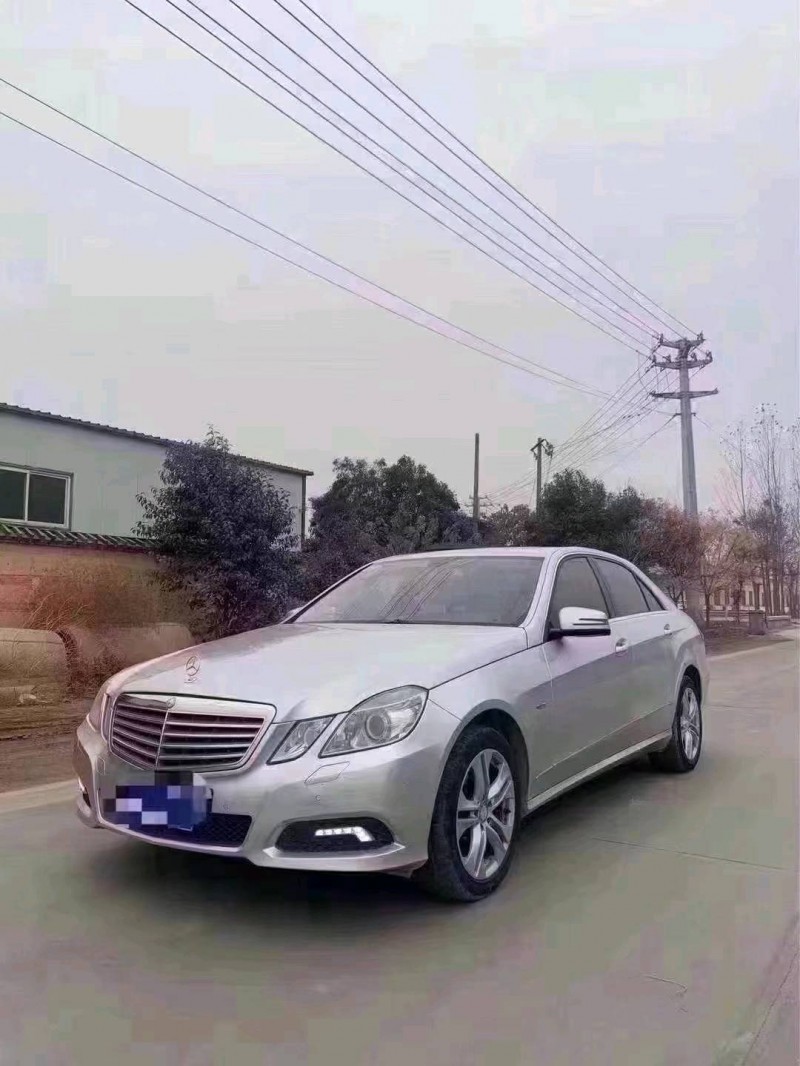北京10年奔驰E8