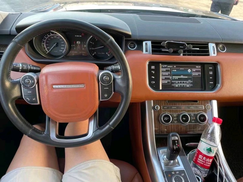 邢台15年路虎揽胜运动7