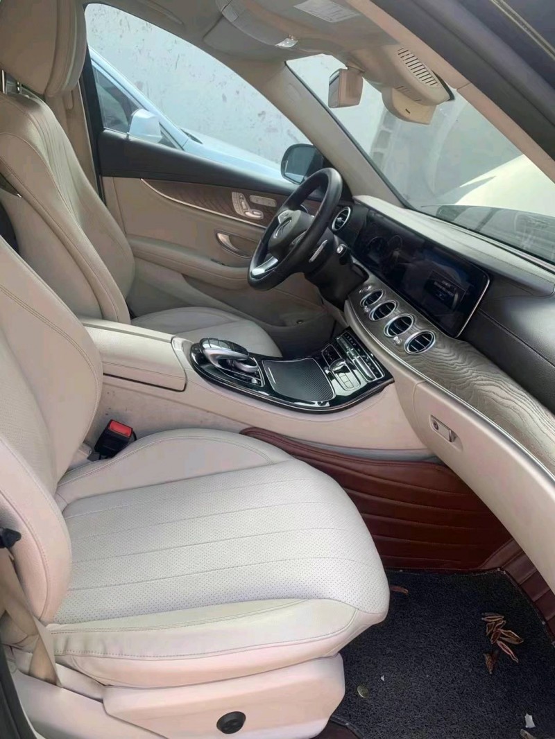 东营17年奔驰E8