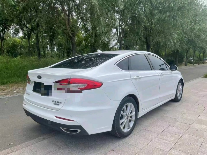 枣庄19年福特蒙迪欧9