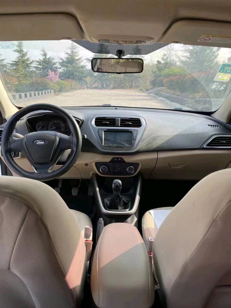 北京16年福特福睿斯4