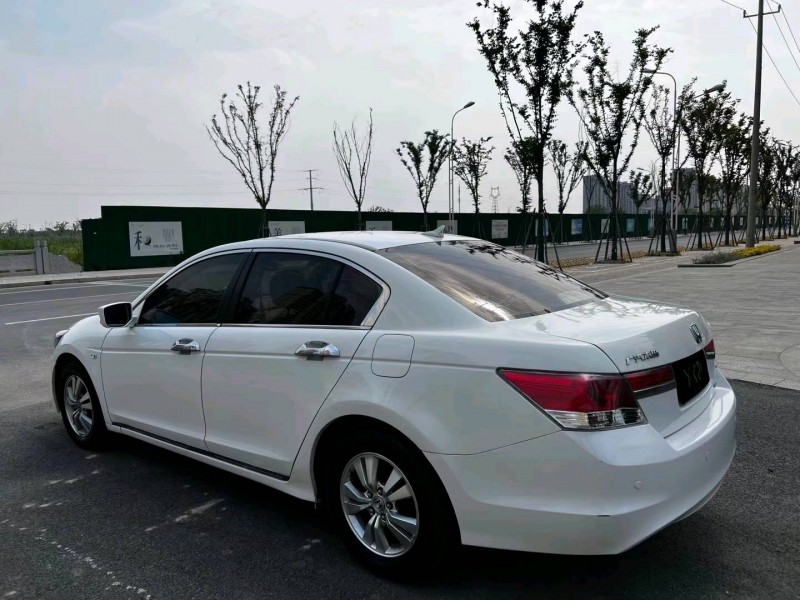 盐城12年本田雅阁3