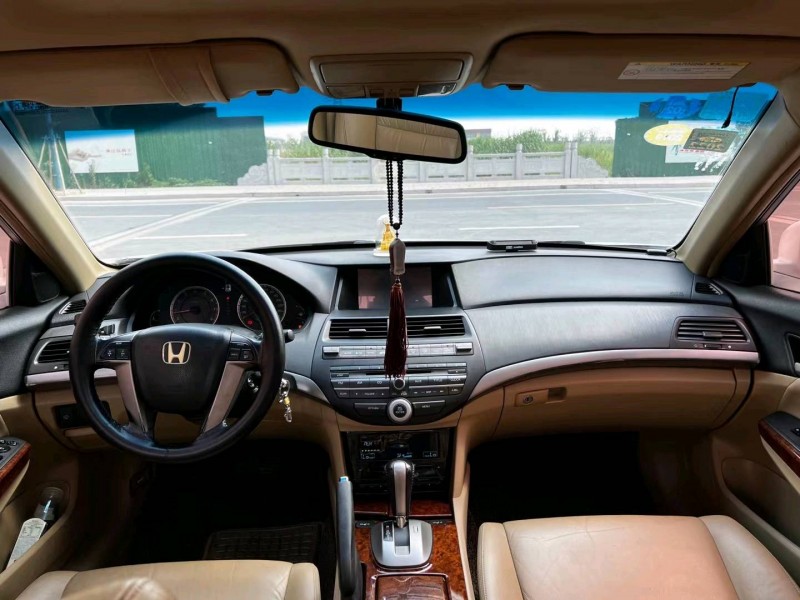 盐城12年本田雅阁9