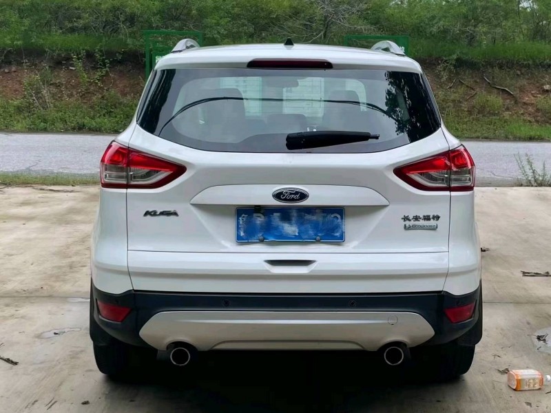 青岛15年福特翼虎5