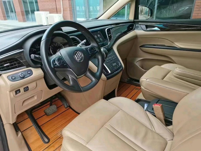 东营19年别克GL84