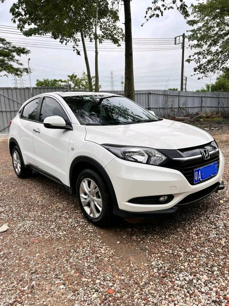 广州19年本田缤智8