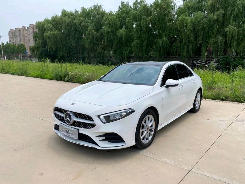 徐州19年奔驰A2