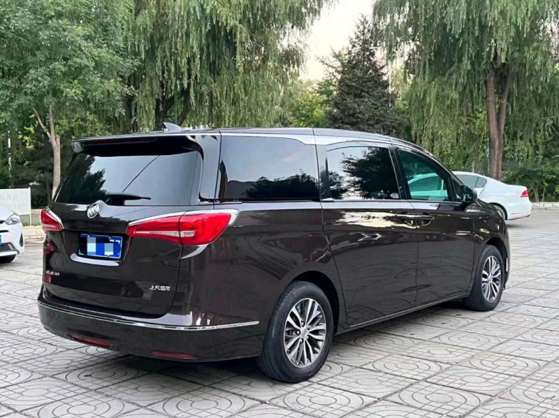 东营17年别克GL85