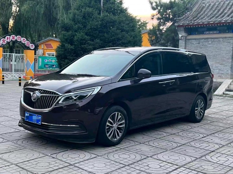 东营17年别克GL84