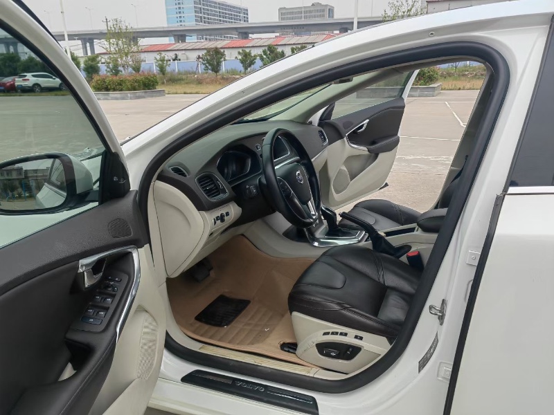 武漢14年沃爾沃V407