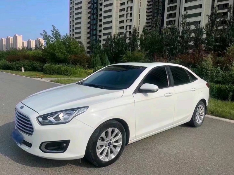 邢台17年福特福睿斯3