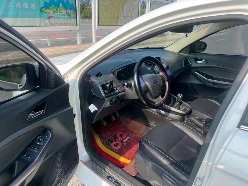 邢台17年福特福睿斯4