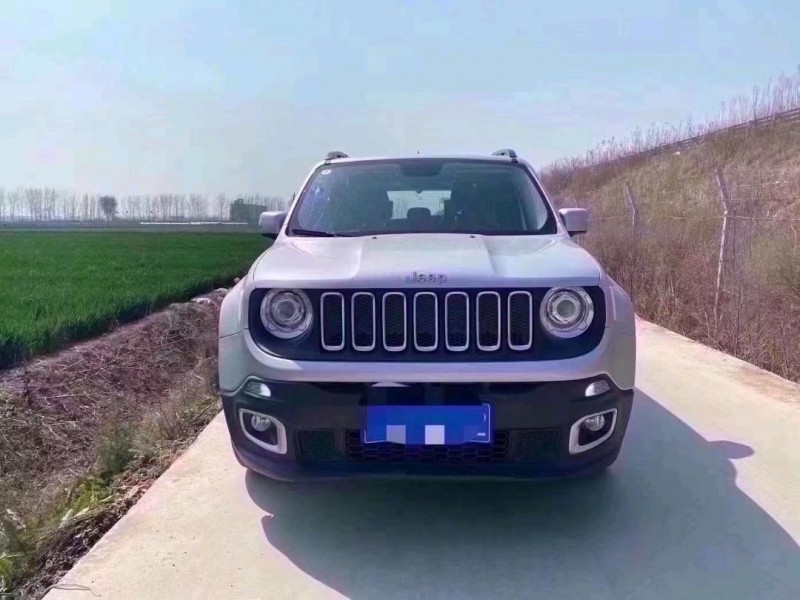 青島17年Jeep自由俠1