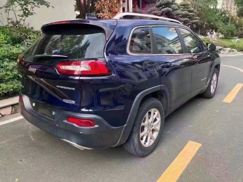 廣州16年Jeep自由光9