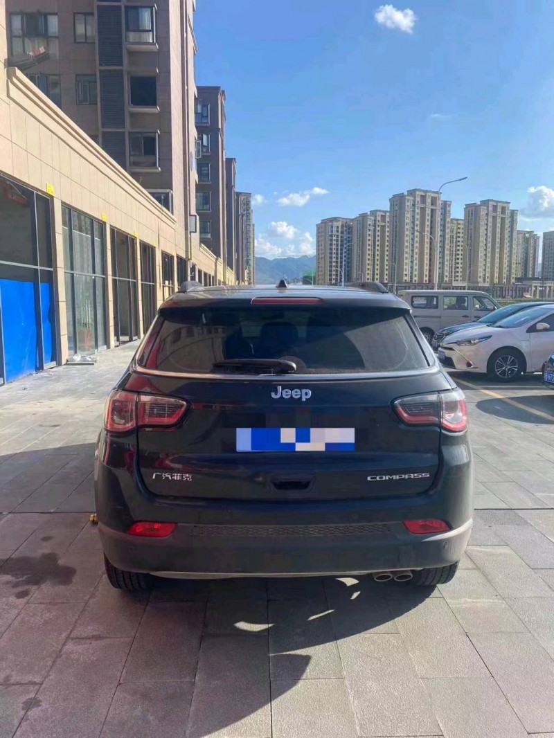 濟寧21年Jeep指南者6