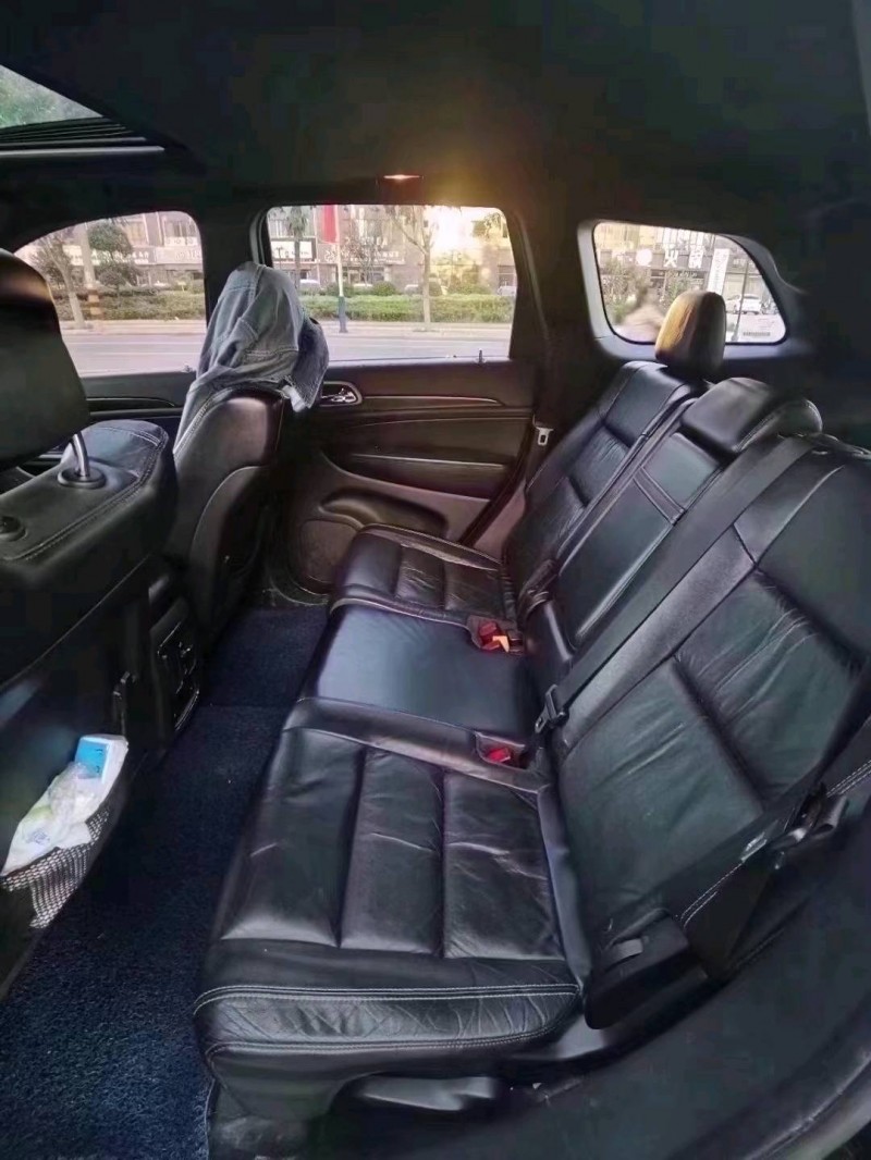 北京13年Jeep大切诺基4