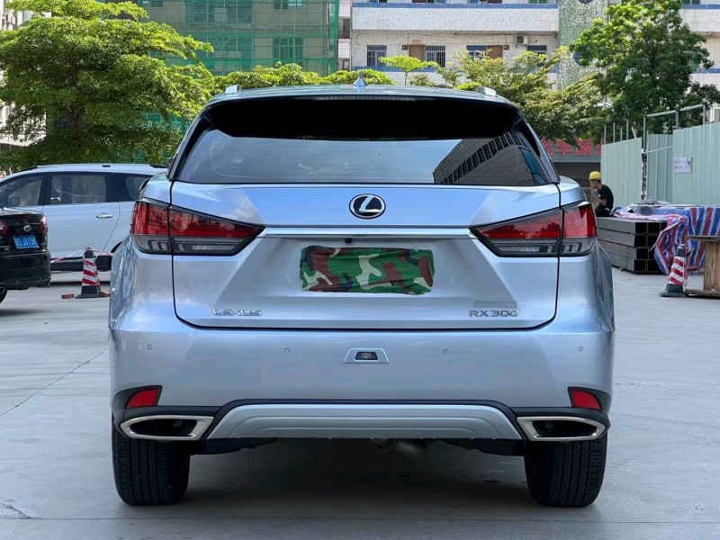 东莞22年雷克萨斯RX9