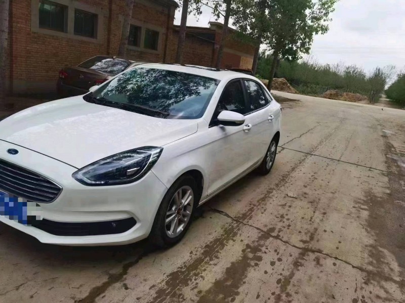 保定20年福特福睿斯2