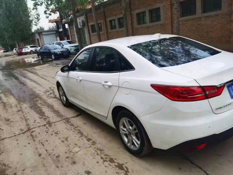 保定20年福特福睿斯5