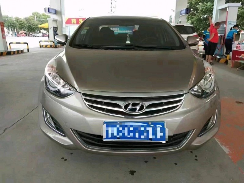 保定14年现代朗动1