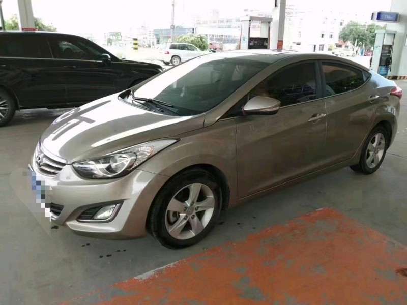 保定14年现代朗动2