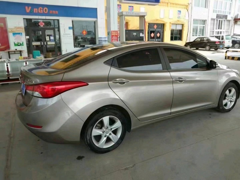 保定14年现代朗动4