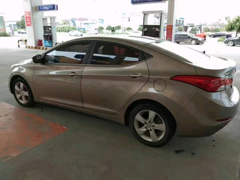 保定14年现代朗动5