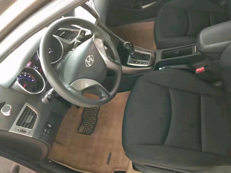 保定14年现代朗动6