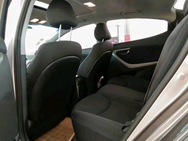 保定14年现代朗动8