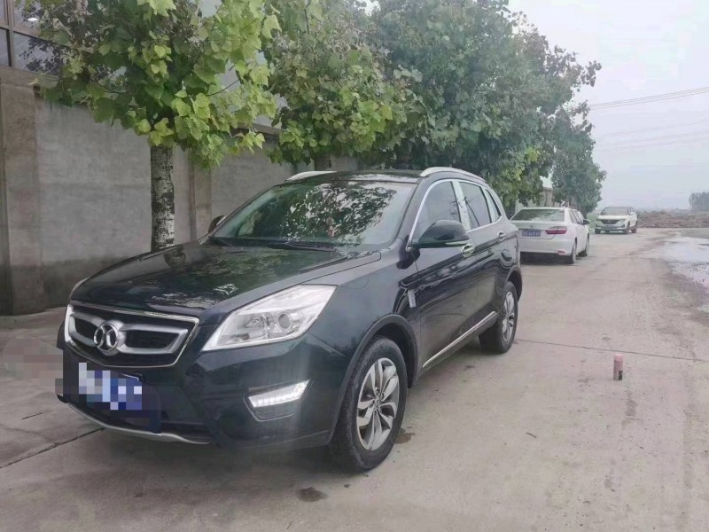 保定16年北汽绅宝X652