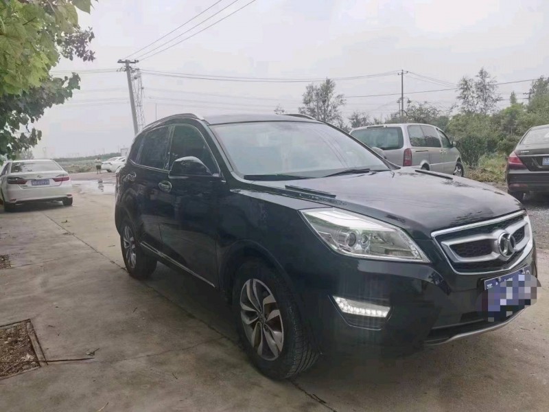 保定16年北汽绅宝X653